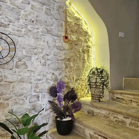 Mariposa Grumo فندق مبيت وإفطار Grumo Appula